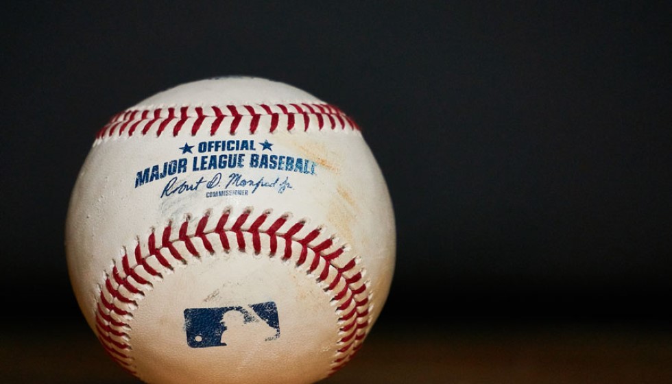 Seattle Mariners Sign Donovan Solano: A Strategic Infield Addition