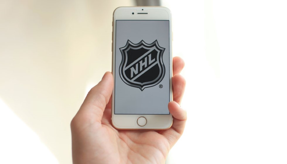 NHL Match Recaps: Canadiens vs Bruins and Maple Leafs vs Canucks
